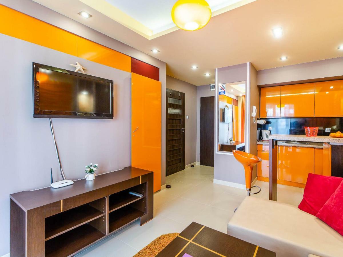 Apartament Pomaranczowy Z Basenem,Sauna-Blisko Morza. 코워브제크 외부 사진